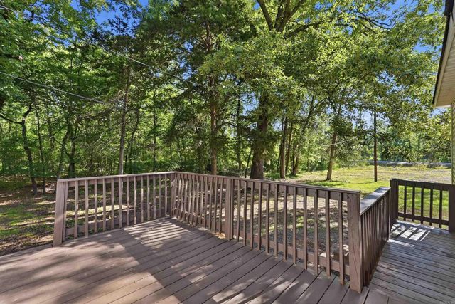1267 Lollie Rd, Conway, AR 72034