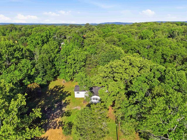 1267 Lollie Rd, Conway, AR 72034