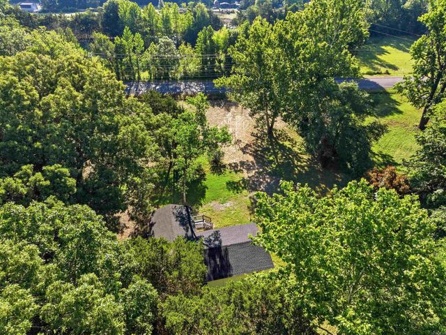1267 Lollie Rd, Conway, AR 72034