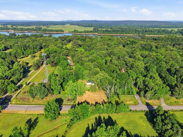 1267 Lollie Rd, Conway, AR 72034