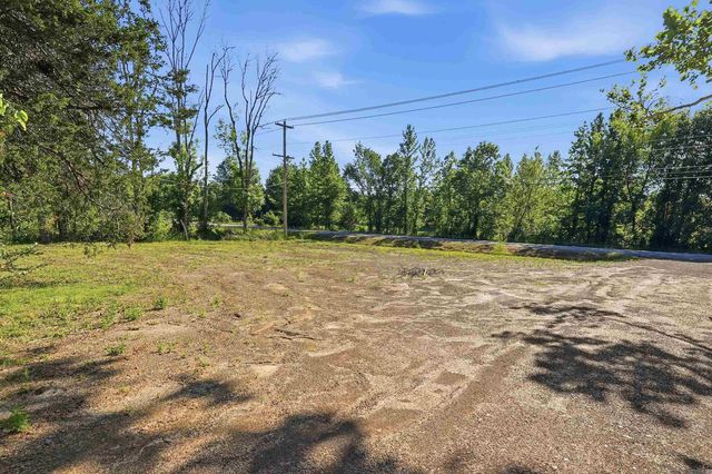 1267 Lollie Rd, Conway, AR 72034