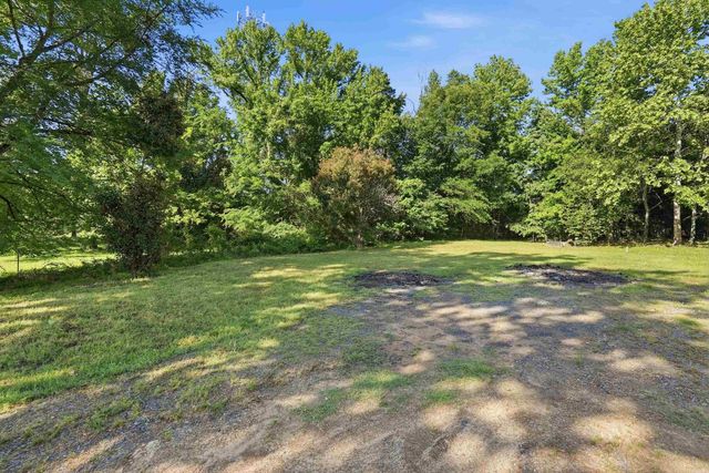 1267 Lollie Rd, Conway, AR 72034