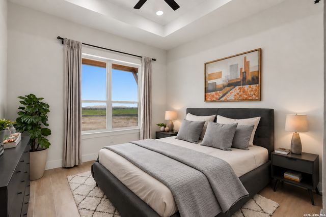 108 PIONEER DR, La Vernia, TX 78121