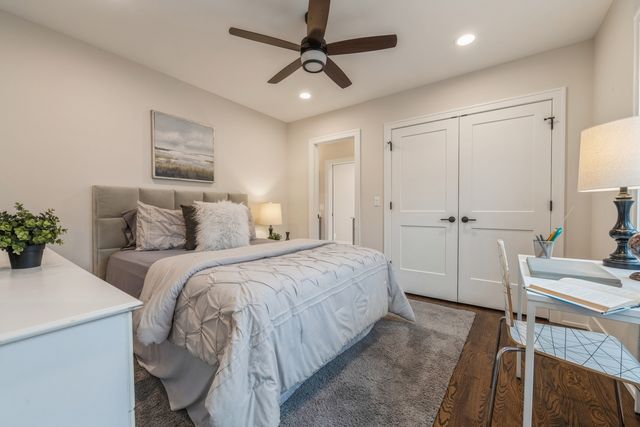 5311 W Belle Plaine Avenue, Chicago, IL 60641