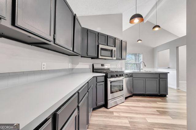 213 Baron Ct, Stockbridge, GA 30281