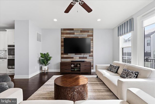 25429 HARTLAND ORCHARD TER, Chantilly, VA 20152