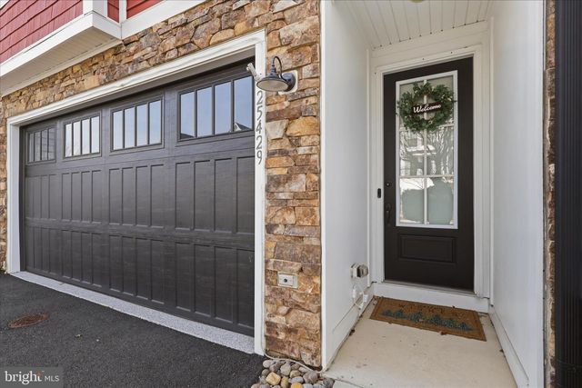 25429 HARTLAND ORCHARD TER, Chantilly, VA 20152