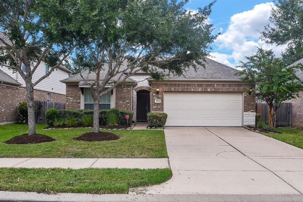 9614 W Amber Bluff Lane, Katy, TX 77494