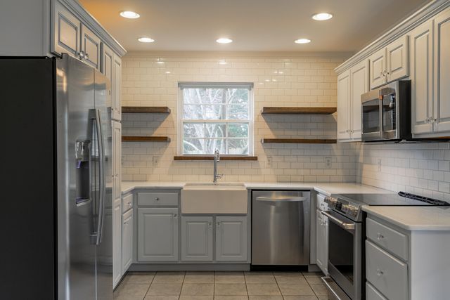 6531 Veronica Drive, Ooltewah, TN 37363