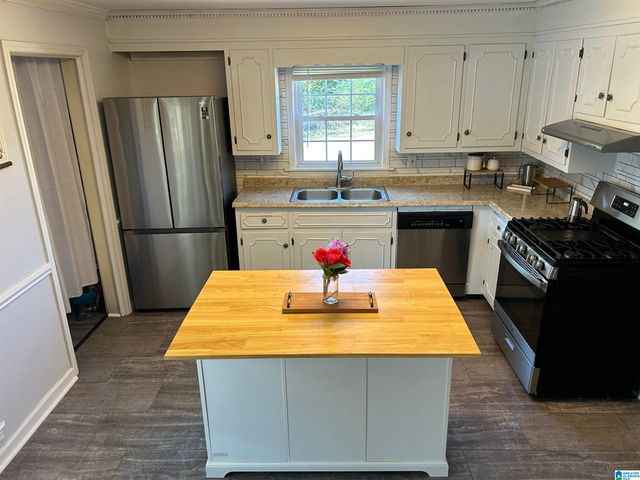 2919 UNIVERSITY BOULEVARD E, Tuscaloosa, AL 35404