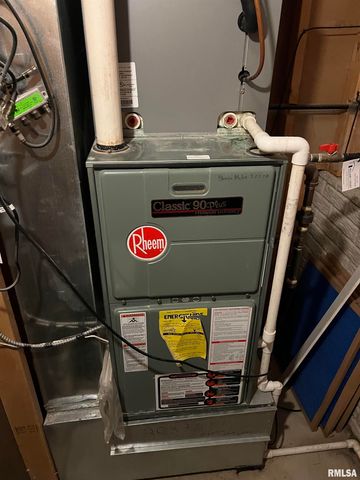 1416 VISTA GRANDE Drive, Pekin, IL 61554