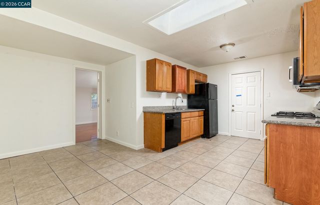 252 Madison Ave, Bay Point, CA 94565