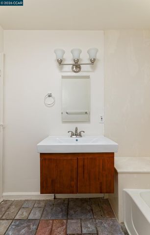 252 Madison Ave, Bay Point, CA 94565