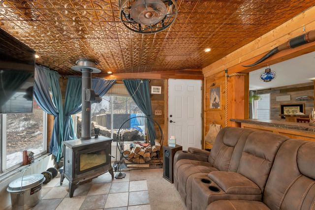 15 Manbow Road, Alton, NH 03809