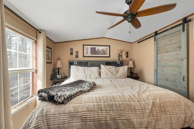 15 Manbow Road, Alton, NH 03809