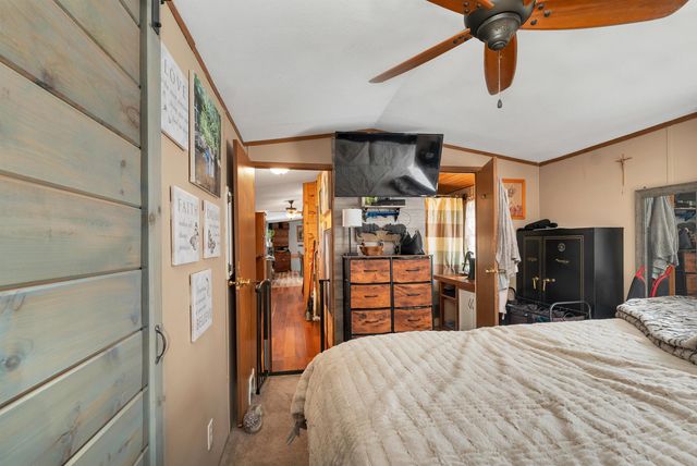 15 Manbow Road, Alton, NH 03809