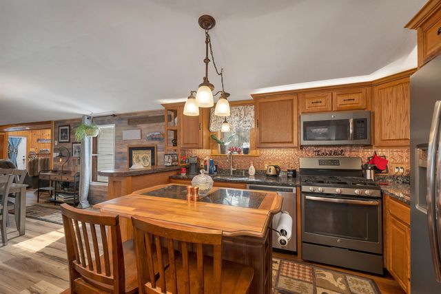 15 Manbow Road, Alton, NH 03809