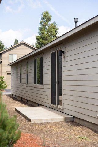 51844 Hollinshead Place, La Pine, OR 97739