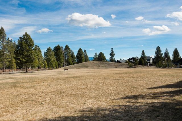 51844 Hollinshead Place, La Pine, OR 97739