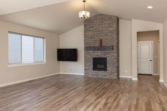 51844 Hollinshead Place, La Pine, OR 97739