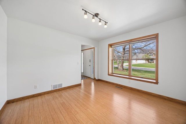 2721 Meadowrose Boulevard, Saint Cloud, MN 56301
