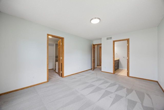 2721 Meadowrose Boulevard, Saint Cloud, MN 56301