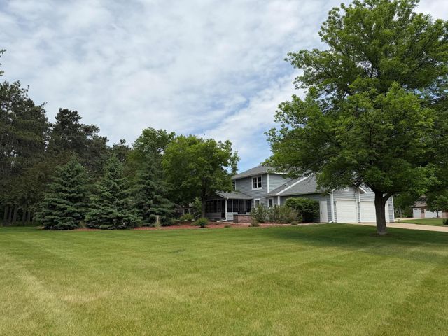 2721 Meadowrose Boulevard, Saint Cloud, MN 56301