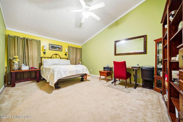 7711 Bridlewood Pl, Louisville, KY 40228