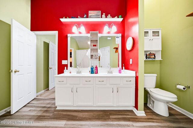 7711 Bridlewood Pl, Louisville, KY 40228