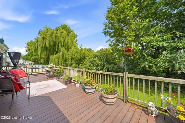 7711 Bridlewood Pl, Louisville, KY 40228