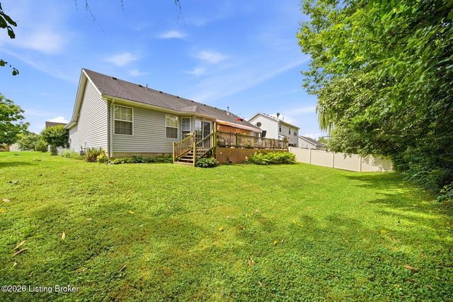 7711 Bridlewood Pl, Louisville, KY 40228