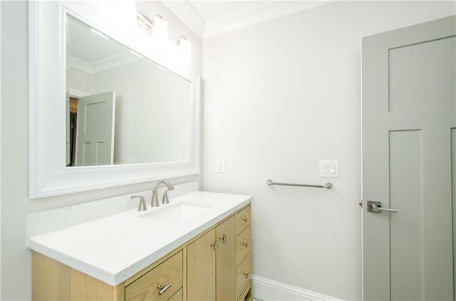 399 Hammond Drive, Atlanta, GA 30328