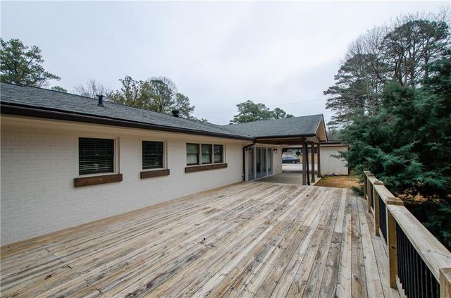 399 Hammond Drive, Atlanta, GA 30328