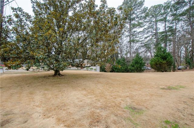 399 Hammond Drive, Atlanta, GA 30328