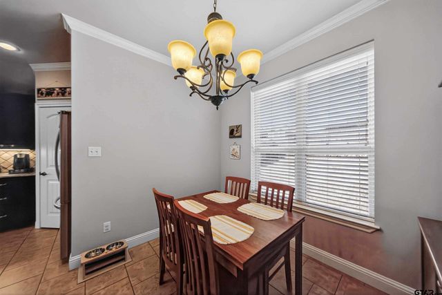 5830 Thompson Pl, Tyler, TX 75707