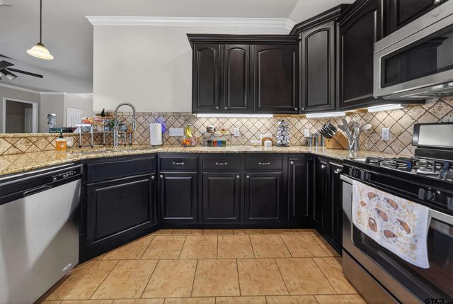 5830 Thompson Pl, Tyler, TX 75707