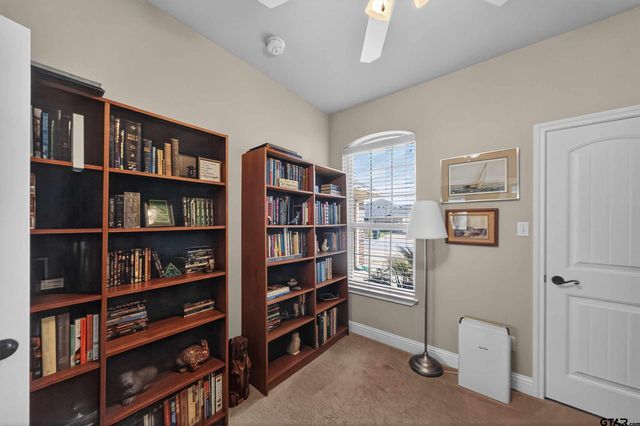 5830 Thompson Pl, Tyler, TX 75707