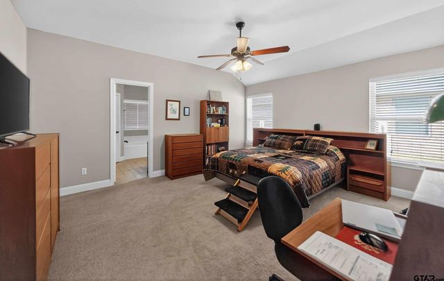 5830 Thompson Pl, Tyler, TX 75707