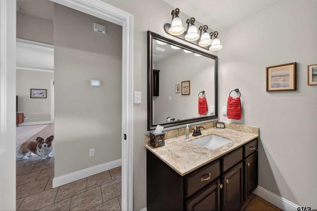 5830 Thompson Pl, Tyler, TX 75707