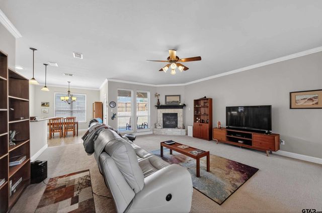 5830 Thompson Pl, Tyler, TX 75707