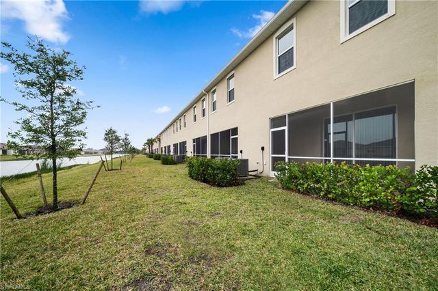2878 Blossom WAY, Naples, FL 34120