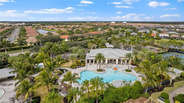 2878 Blossom WAY, Naples, FL 34120