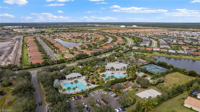 2878 Blossom WAY, Naples, FL 34120