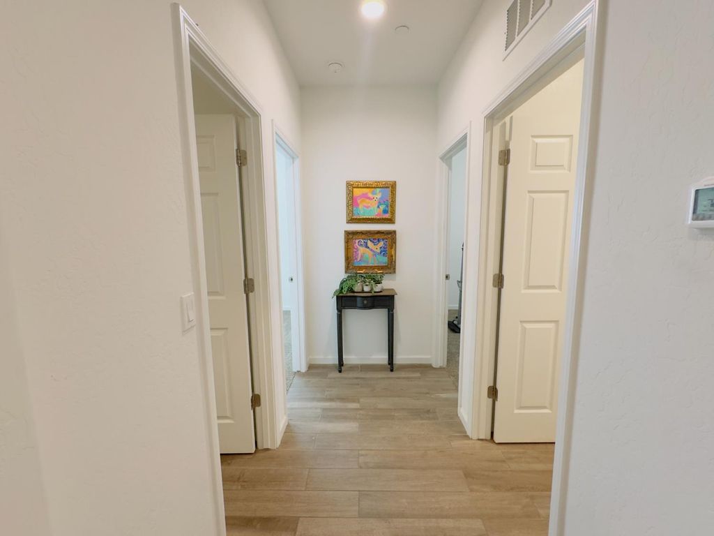 Image 11 of property listing at 1620 W Porter Avenue, Visalia, CA 93291
