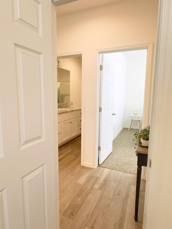 Image 19 of property listing at 1620 W Porter Avenue, Visalia, CA 93291