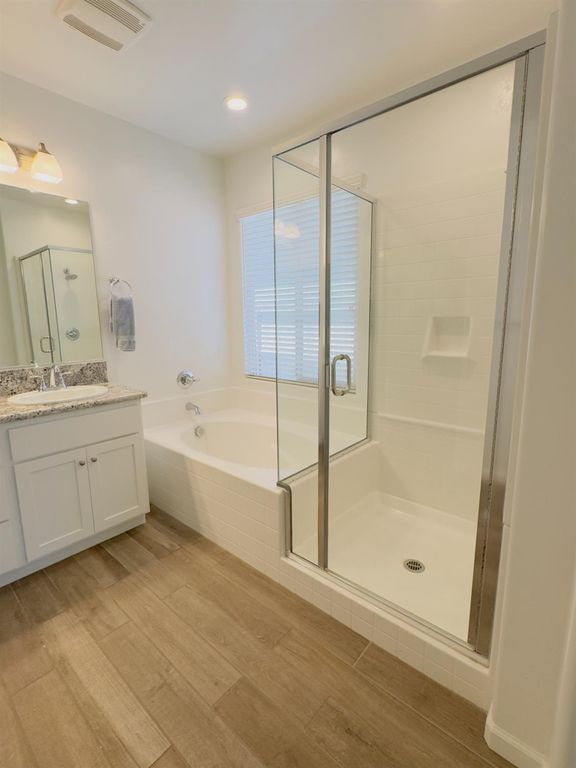 Image 40 of property listing at 1620 W Porter Avenue, Visalia, CA 93291