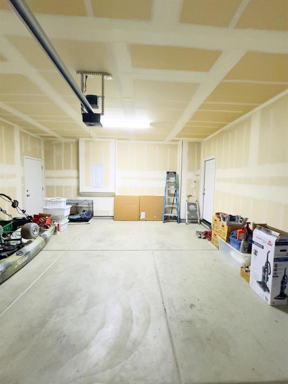 Image 49 of property listing at 1620 W Porter Avenue, Visalia, CA 93291