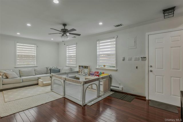 22904 67th Avenue 38, Bayside, NY 11364