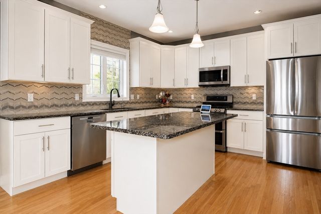 43 Quarry Rd, Acton, MA 01720