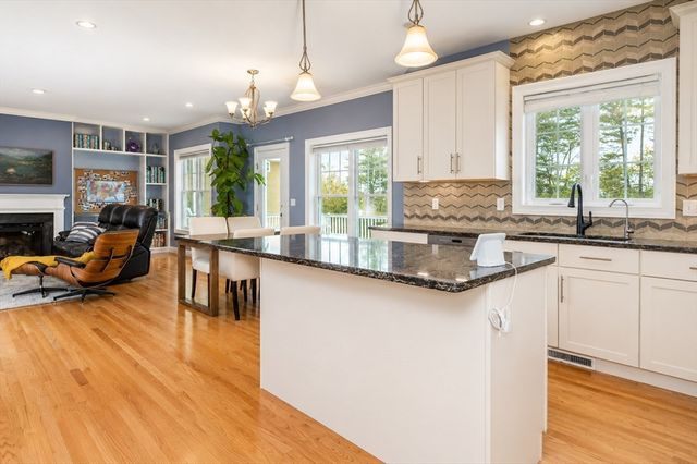 43 Quarry Rd, Acton, MA 01720